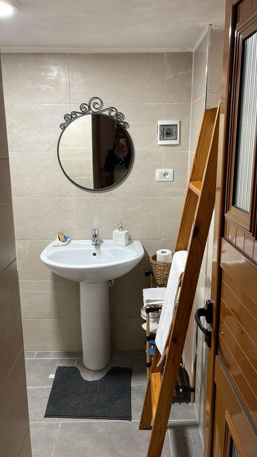 Alva Room'S Gjirokaster Luaran gambar