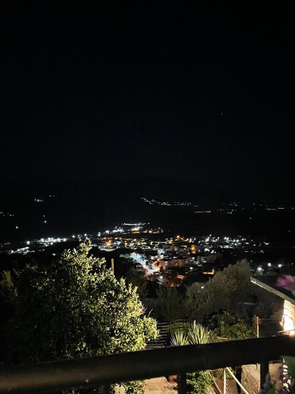 Alva Room'S Gjirokaster Luaran gambar